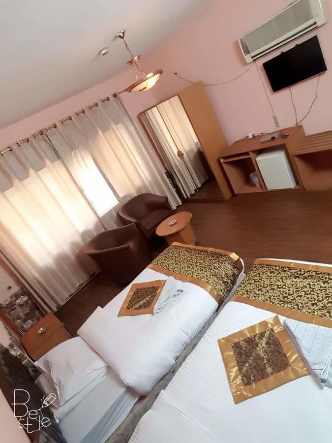Crystal Hotel فندق كريستال Наблус Экстерьер фото