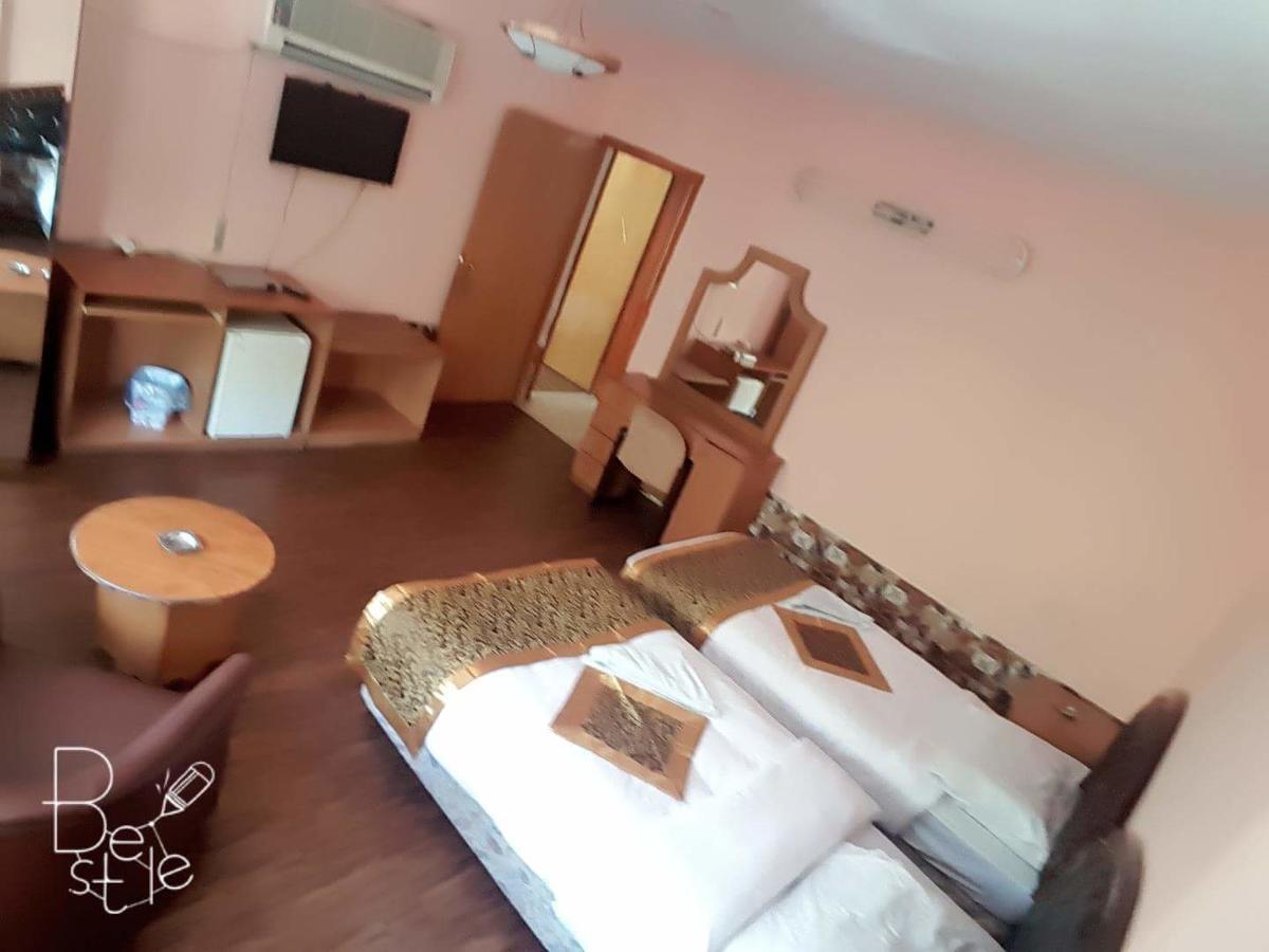 Crystal Hotel فندق كريستال Наблус Экстерьер фото