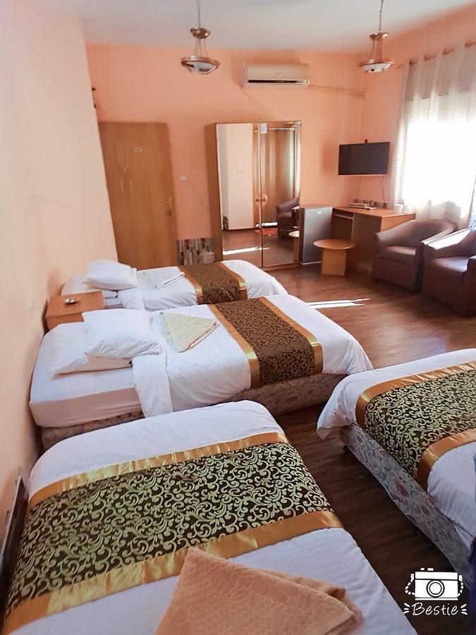 Crystal Hotel فندق كريستال Наблус Экстерьер фото